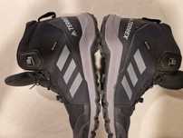 Bocanci Adidas Goretex, 37.5