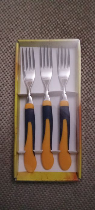 Vând furculițe  otel inoxidabil