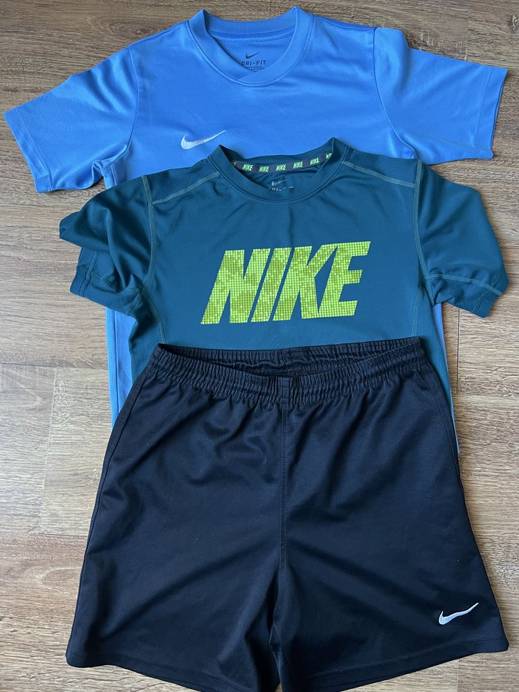 Nike сет от блузи