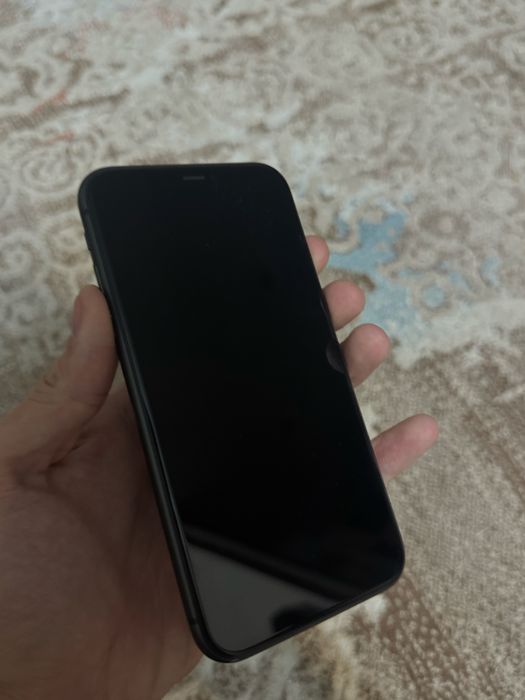 Продам iPhone 11 64gb