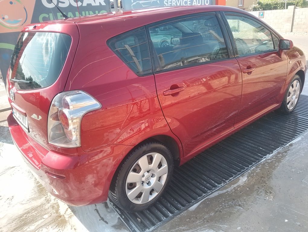 Vind Toyota corola verso