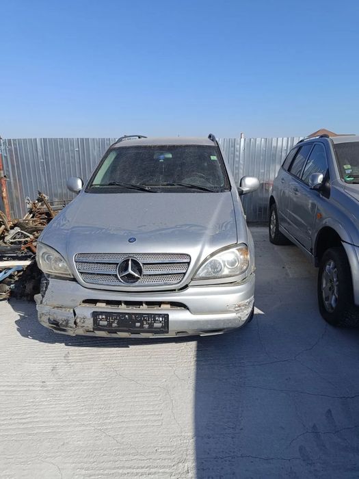 Dezmembrez Mercedes ml163 2.7 cdi automat