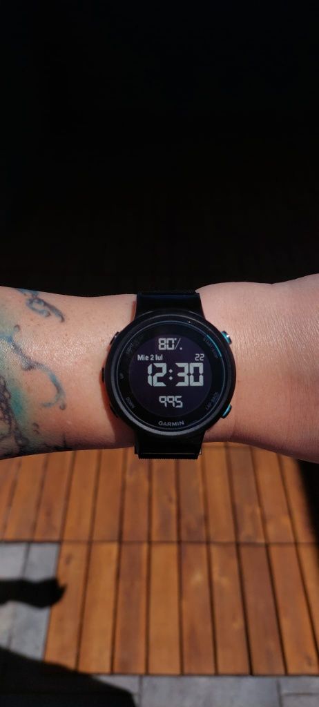Ceas Garmin Swim 2