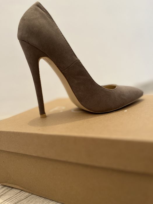 Pantofi crem/roz prafuit - marimea 37