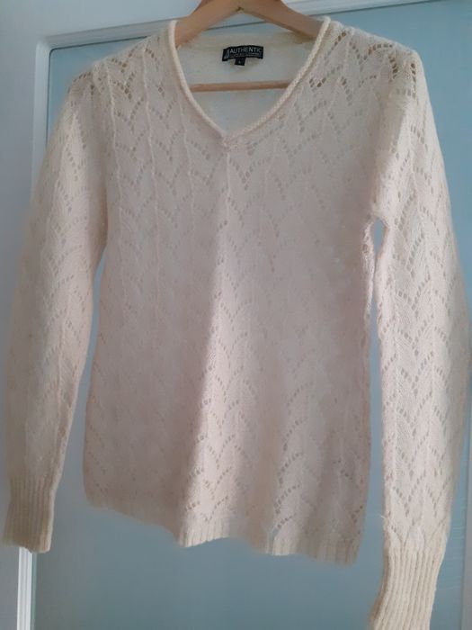 Pulover din mohair și lână, culoarea naturală a lânii