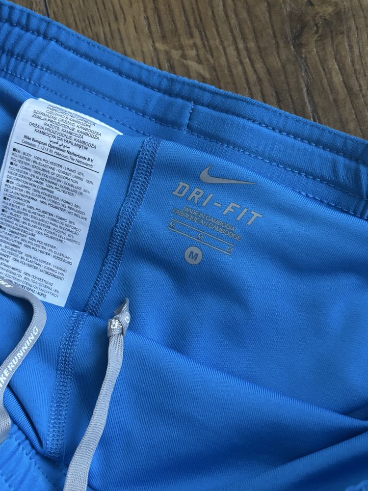 Дамски спортни шорти Nike Dri- Fit