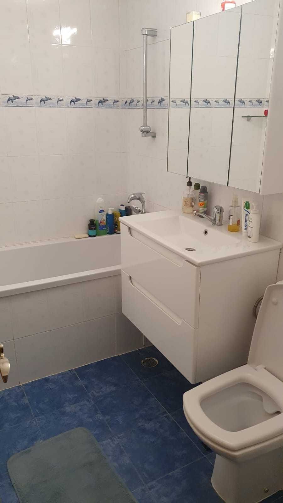 De vanzare apartament cu 3 camere