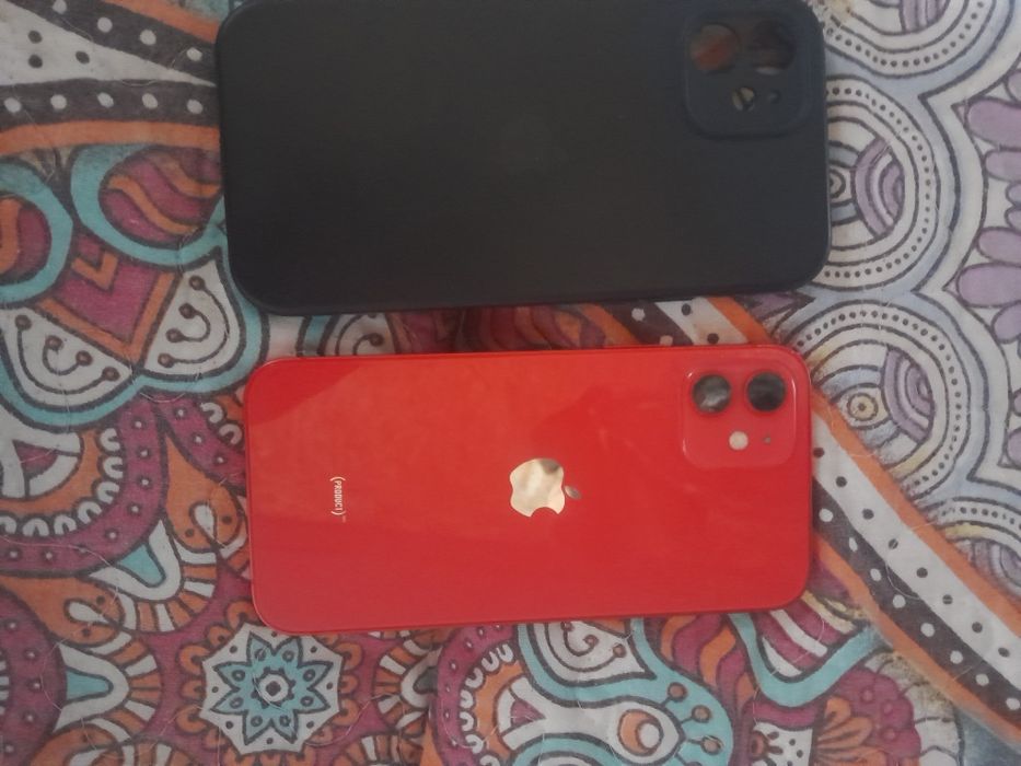 Продам или обменяю айфон 12 в хорошем состоянии