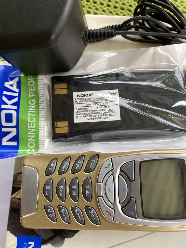 Nokia 6310i,ca nou,baterie noua, incarcator,casti,cutie