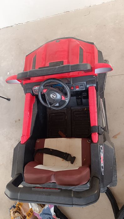 Детский электромобиль