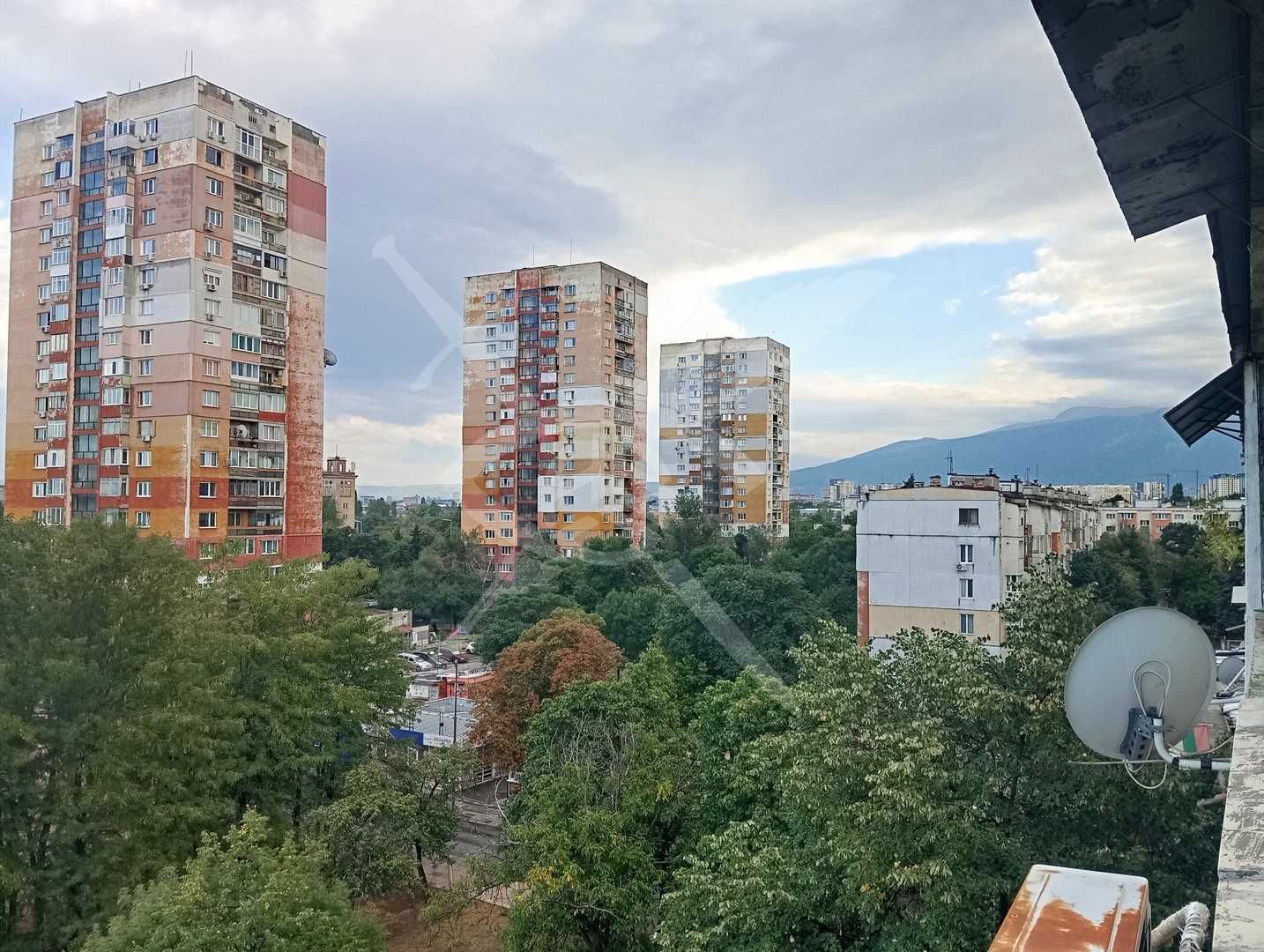 Тристаен апартамент в жк. Толстой № 88931