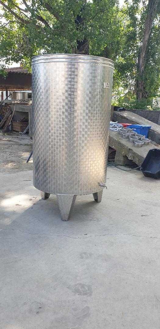 Butoi/Cisterna/ Vas Inox Capac Flotant pneumatic Vinificatie 600 litri