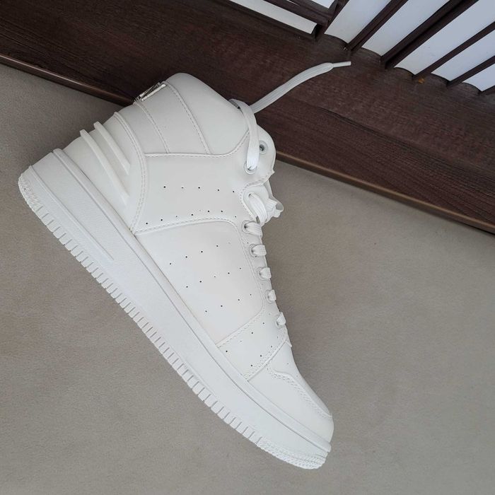 Philipp Plein Sport Strălucirea Eleganței

nr 41