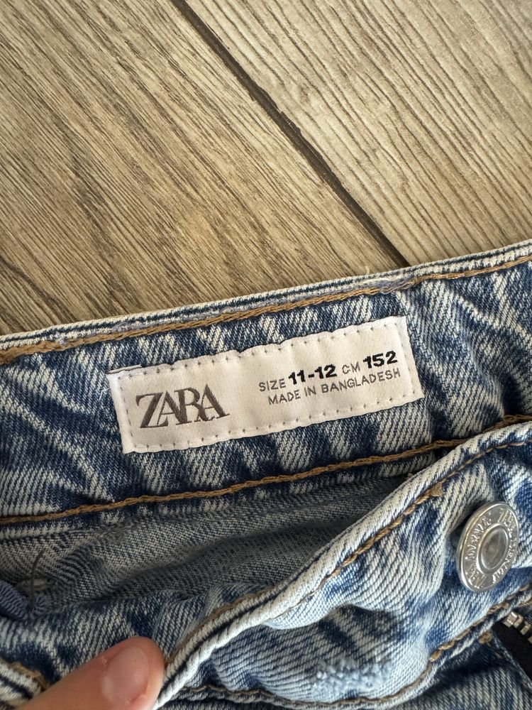 Джинсы Zara , для девочек , хорошее состояние