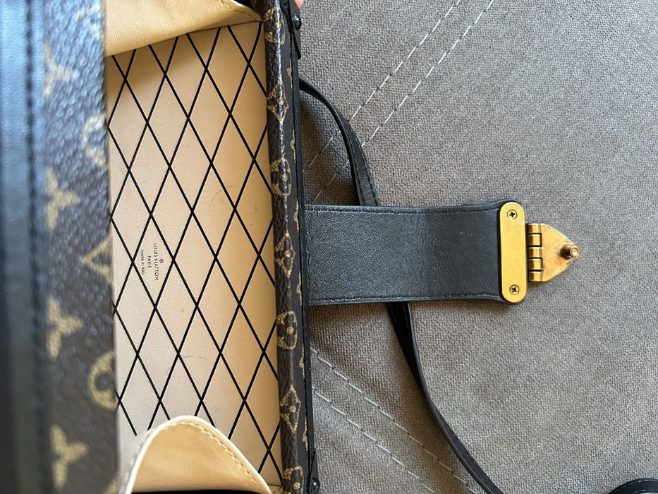 Дамска чанта Louis vuitton