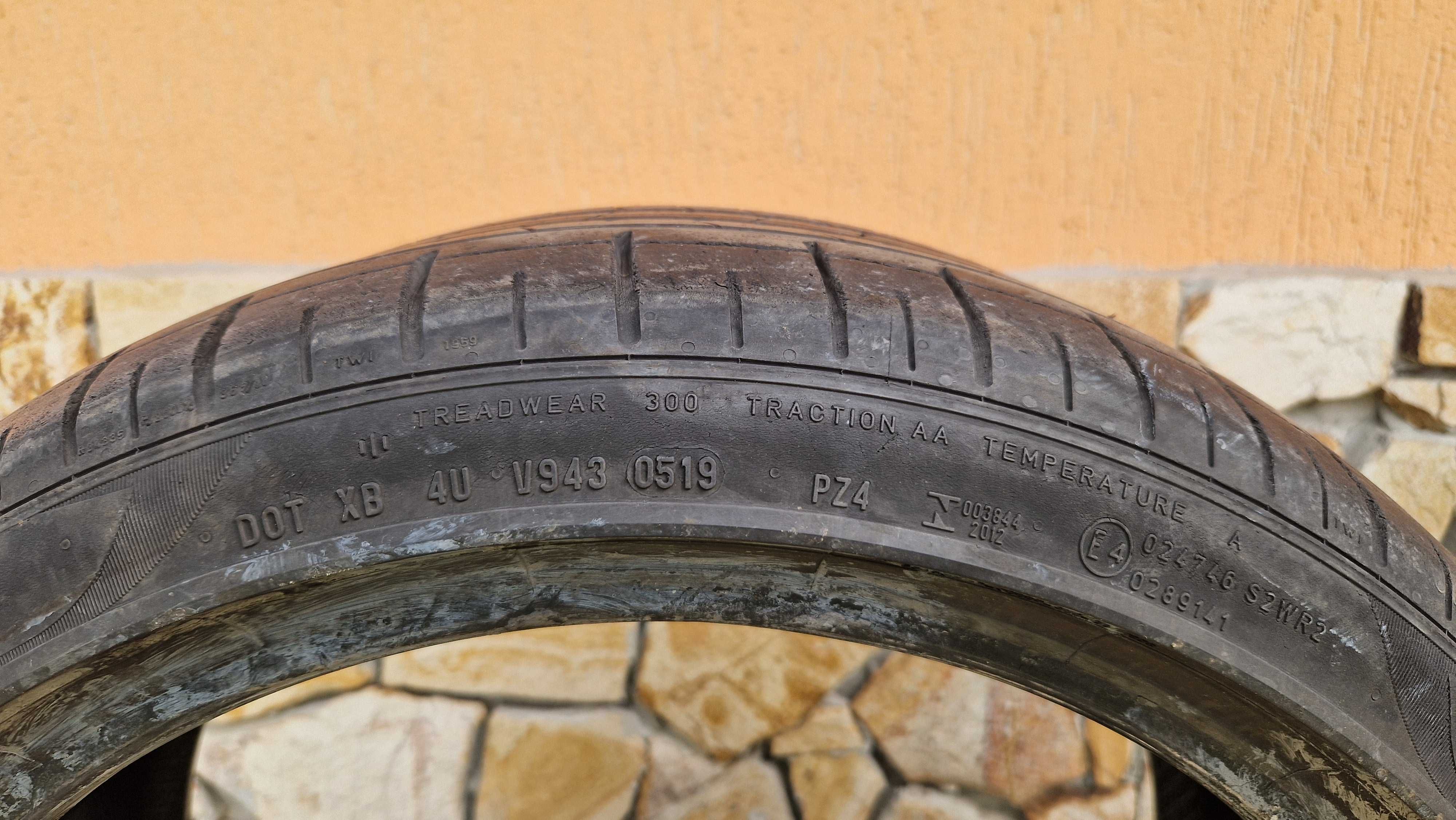 2бр. летни гуми Pirelli P Zero, с размери 225/40/ R18