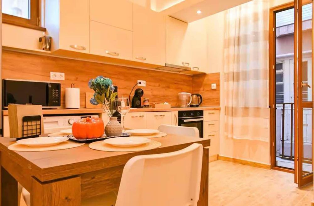 Дава се под наем Двустаен апартамент в София, Център - 52 кв.м за 650 € - Снимка #3