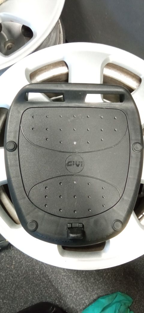 Placa suport topcase top case Givi monolock