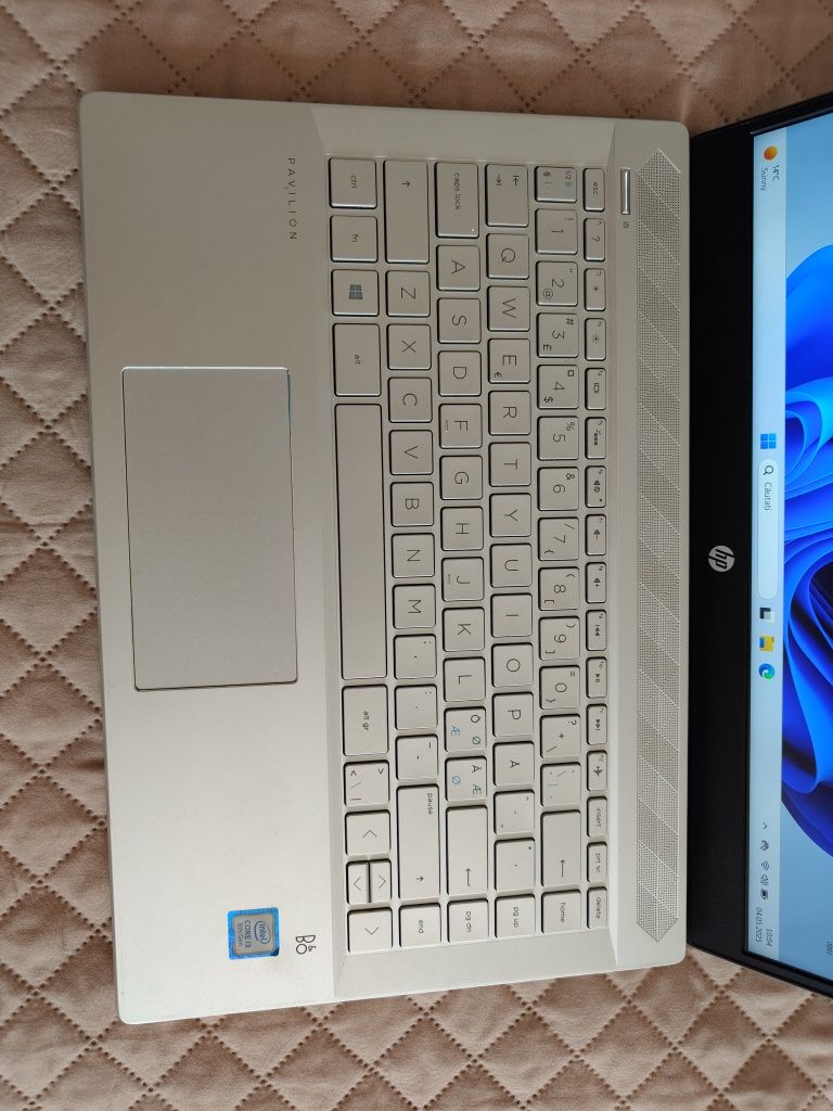 Laptop HP/ 14 inch / i3-8145U/ 8 GB RAM / ssd 512 GB/