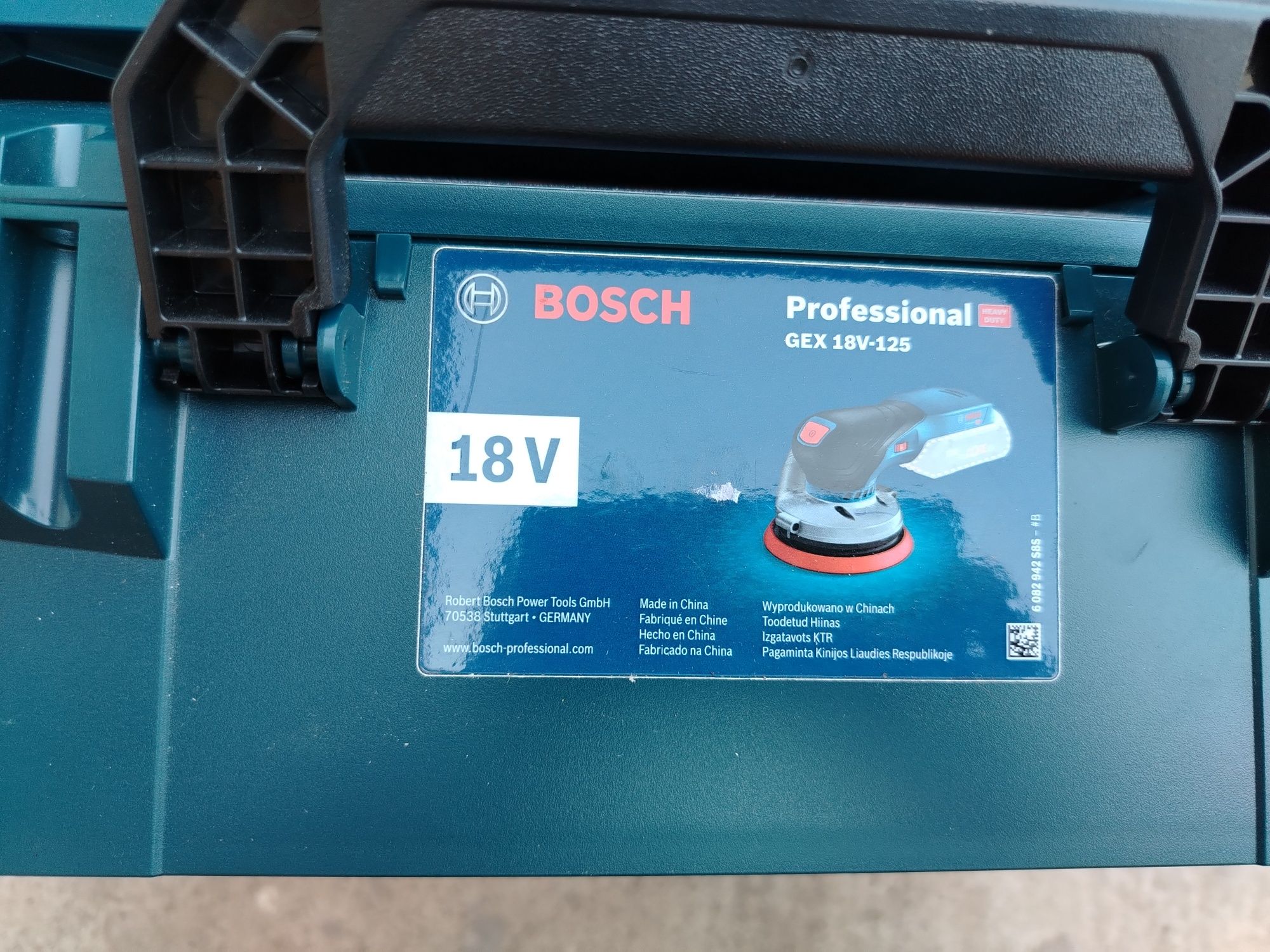 Scule Bosch șlefuitor 500 ron, mașina de gaurit 750 ron