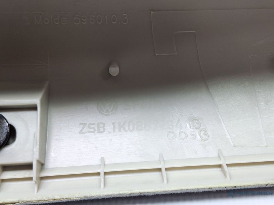 Ornament stalp parbriz dreapta VOLKSWAGEN GOLF V 1K1 2003 - 2009 TDI BKC, BLS, BXE 1K0867234G