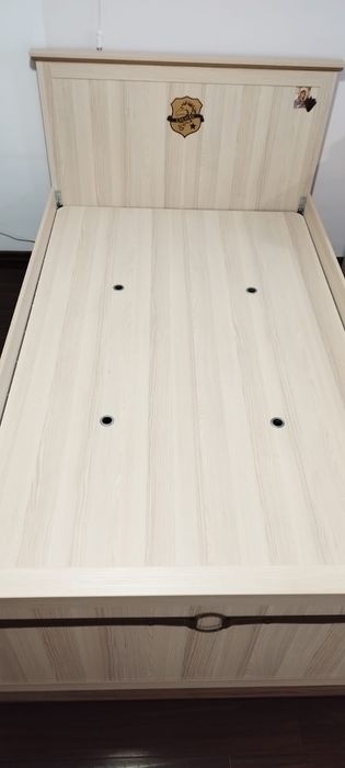 De vânzare pat 120x200 din colecția Royal de la Cilek-Turkey