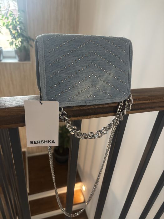 Geanta Bershka noua