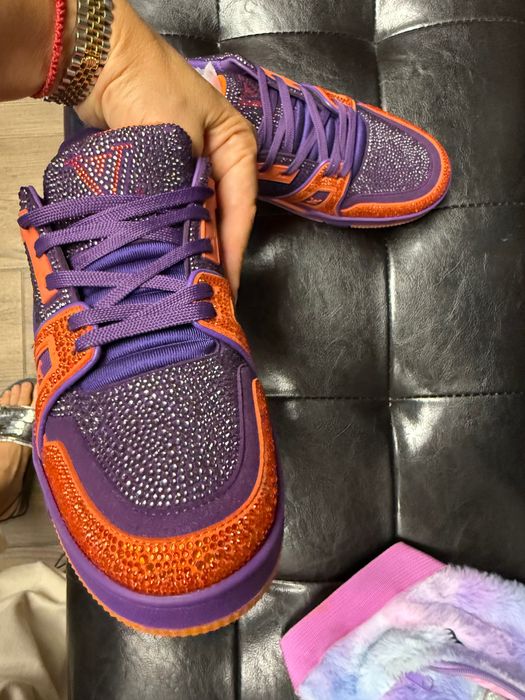 Маркови обувки LV чисто нови 36 номер