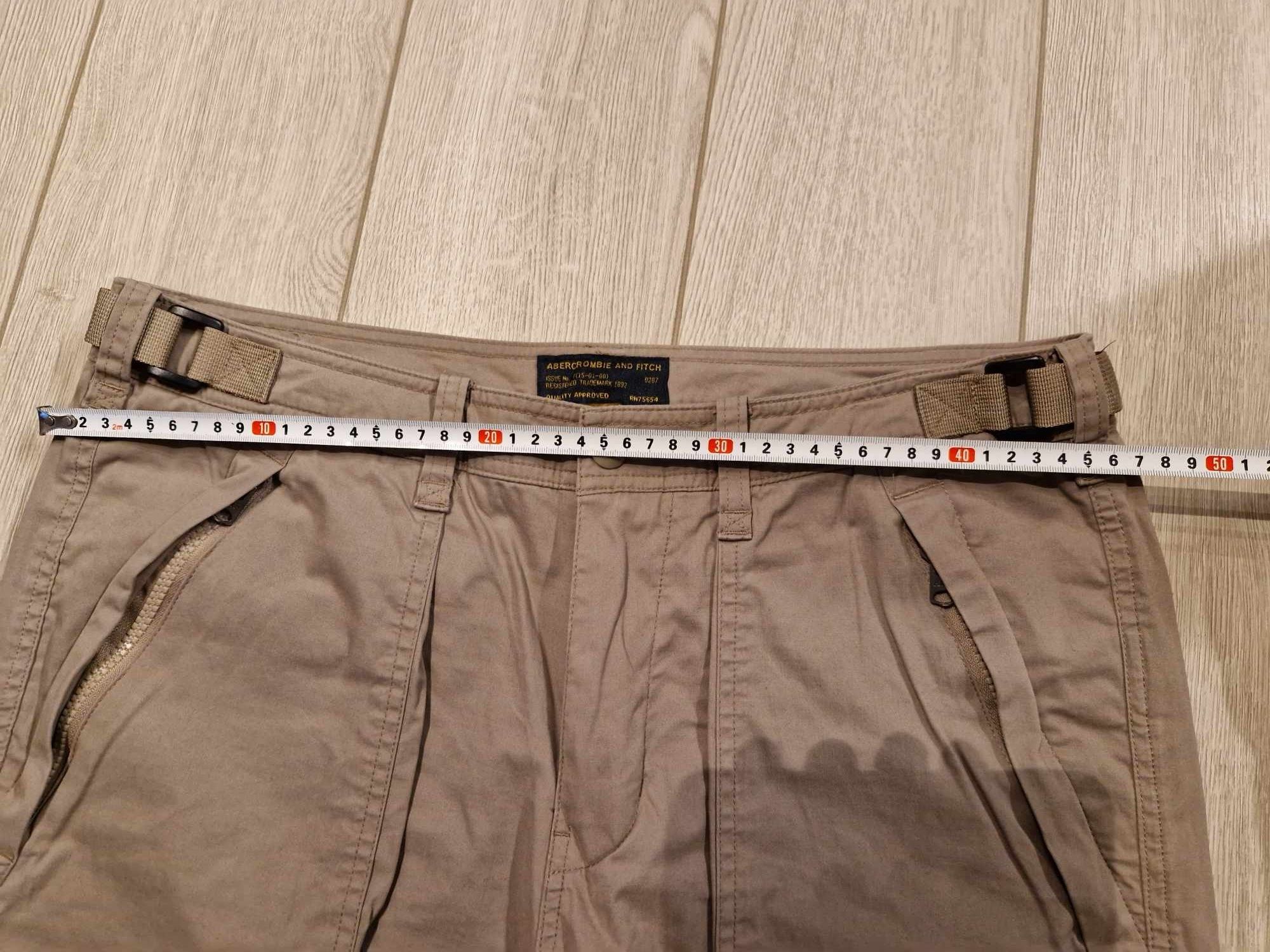 Pantaloni scurți Abercrombie Fitch