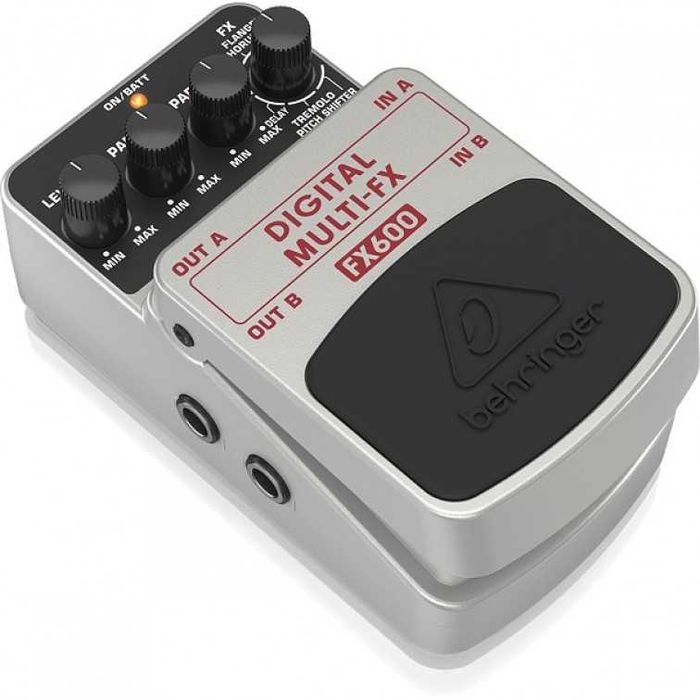 Нов Цифров многофункционален педал за китара Behringer FX600