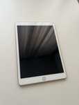 iPad 8th Gen 32GB Rose Gold + husă | Ca nou