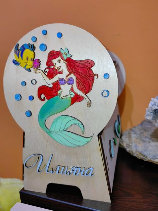 Поставка за диадеми с чекмедже