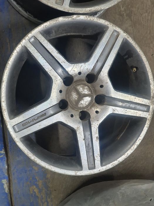 Диск 16 ий от мерседеса