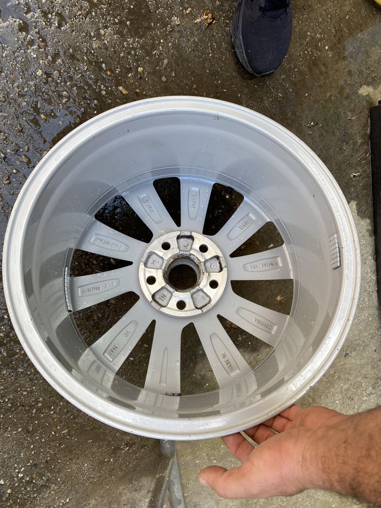 Janta aliaj 17" Skoda Superb 4