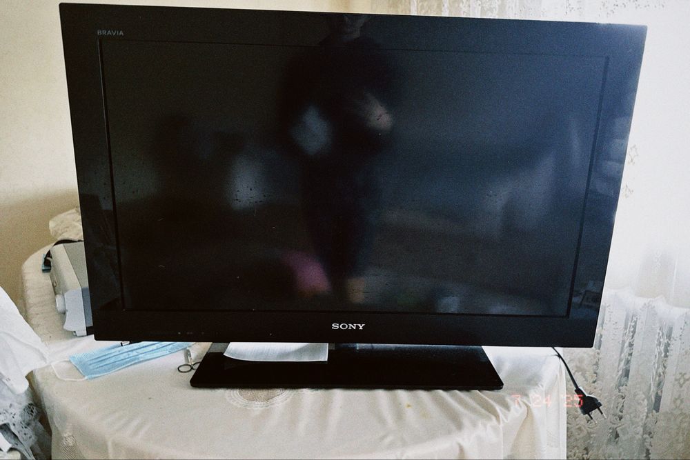 Телевизор Sony с пультом