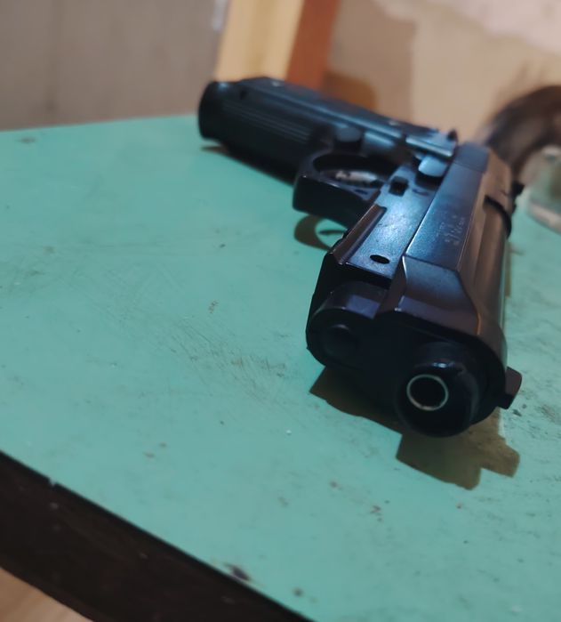 Airsoft pistolet