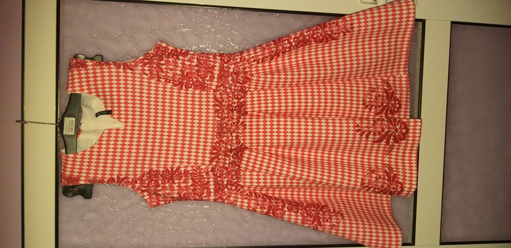 Рокля лукс М-Л размер