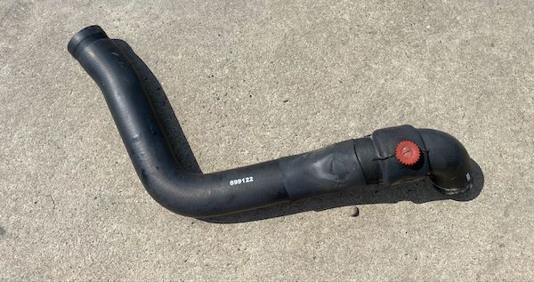 Conducta apa Volvo V40 1.9 2004 30899122