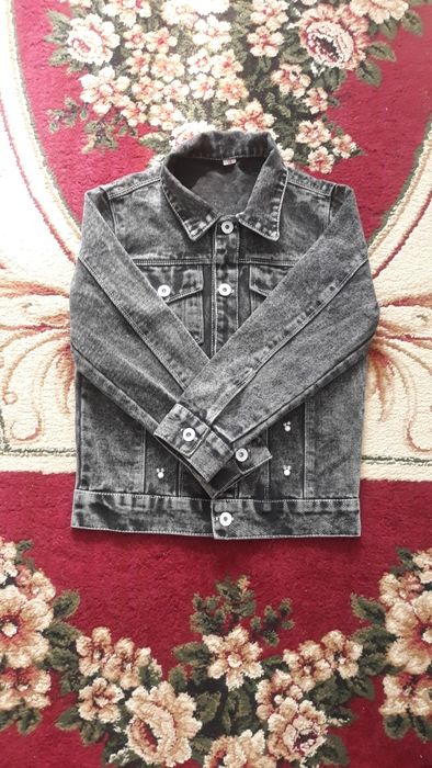 продаётся детский джинсовый костюм состоянии хоршем размер 16