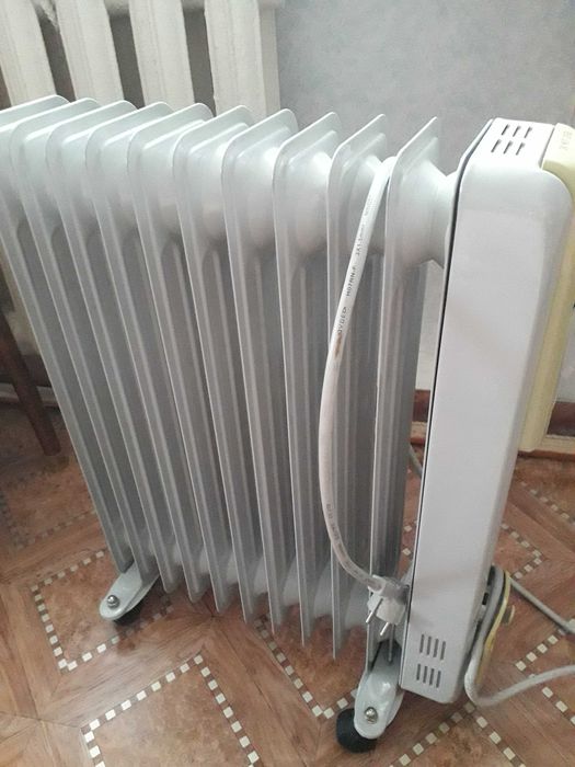 Продаю масляный обогреватель Скарлетт