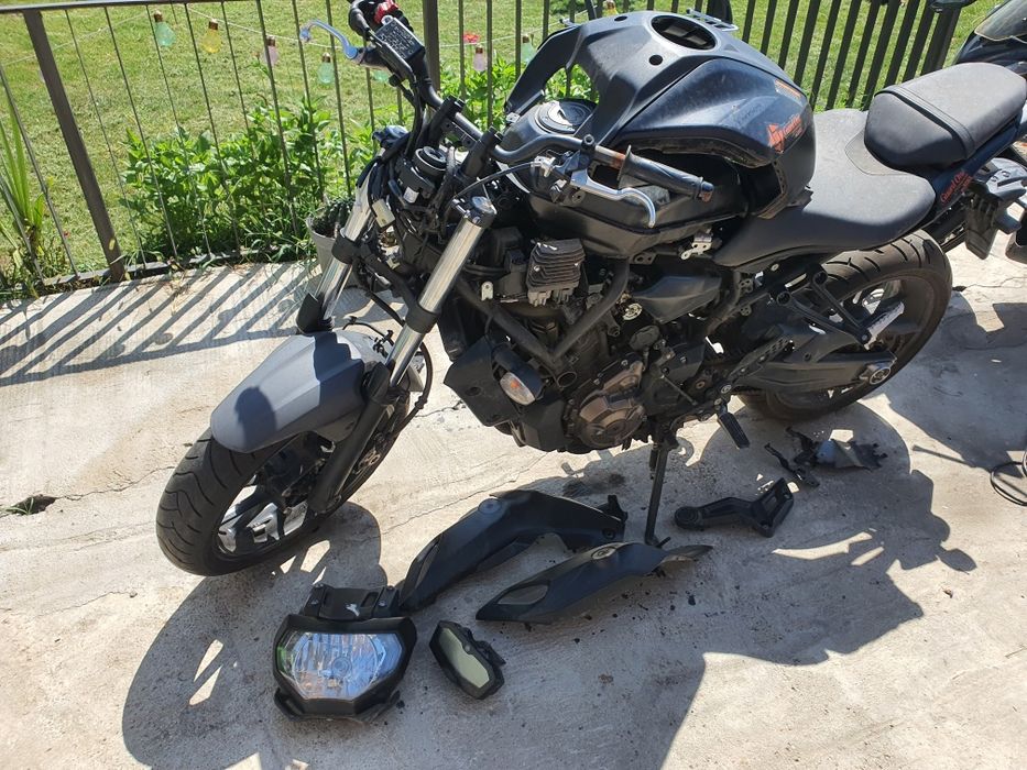 Dezmembrez yamaha mt-07