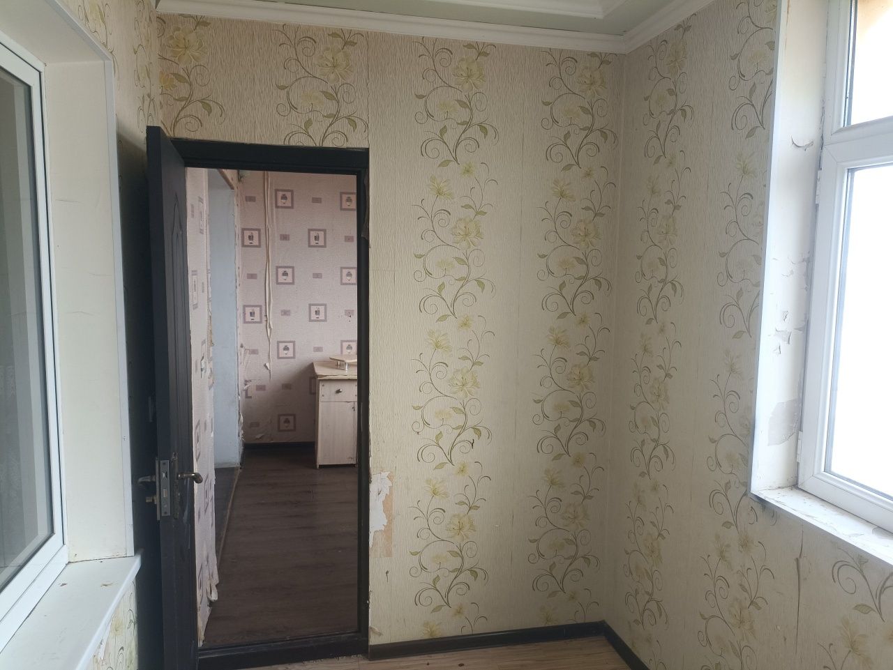 4 xonali kvartira sotiladi sergeli 7 da