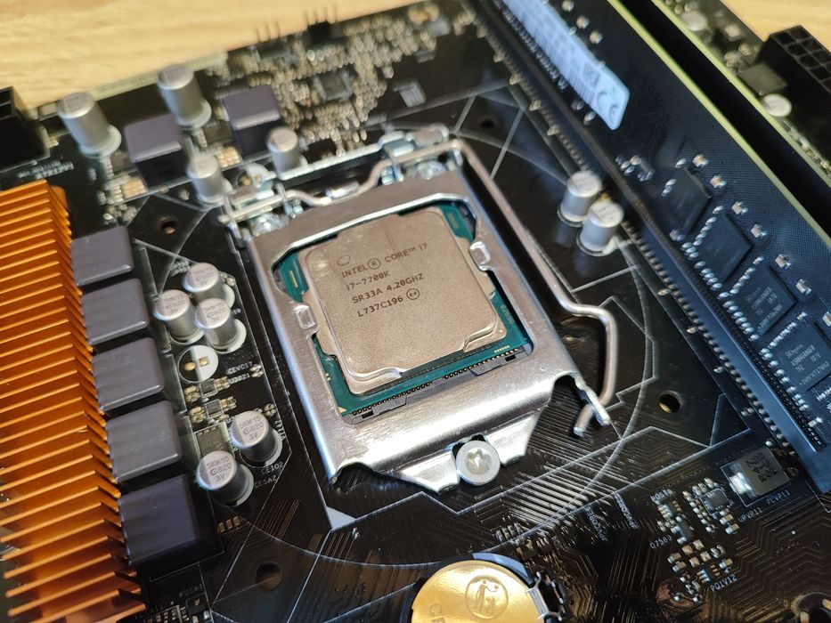 Материнка h170+i7-7700k+ddr4-2666mhz