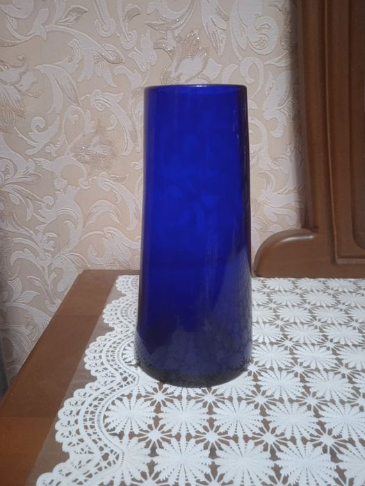 Вазы в ассортименте.