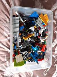 Лего конструктор вместе с коробкой