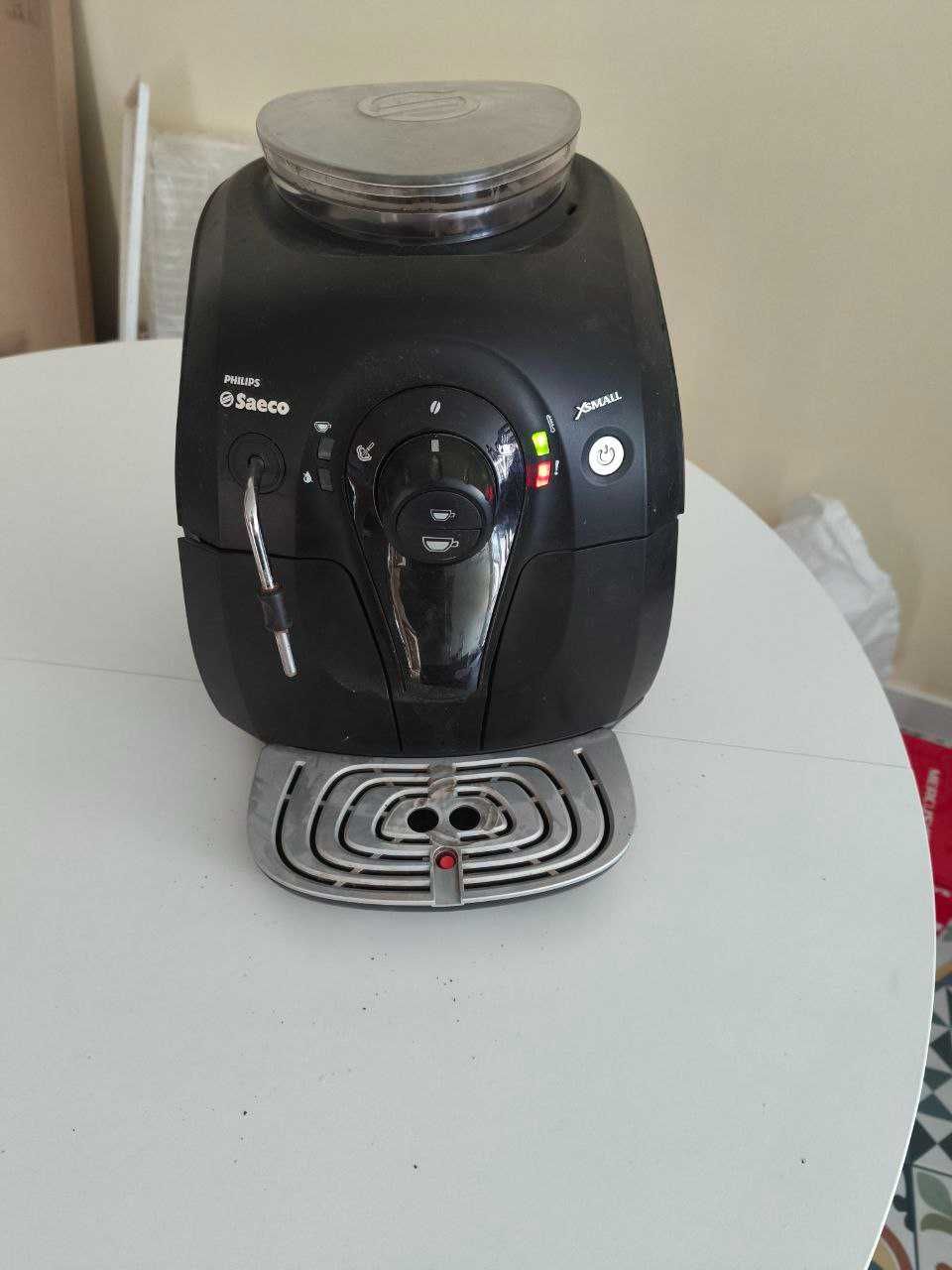 кафе машина Philips Saeco HD 8743