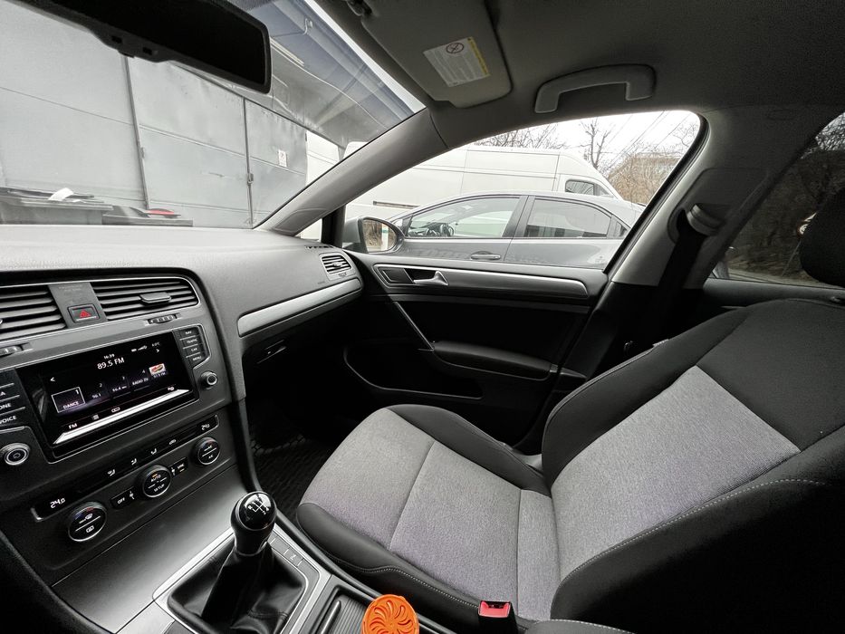 Vand Volkswagen Golf 7 – 1.6 TDI BlueMotion (104 CP) – An 2013