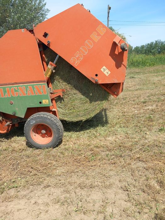 Vând presă de balotat