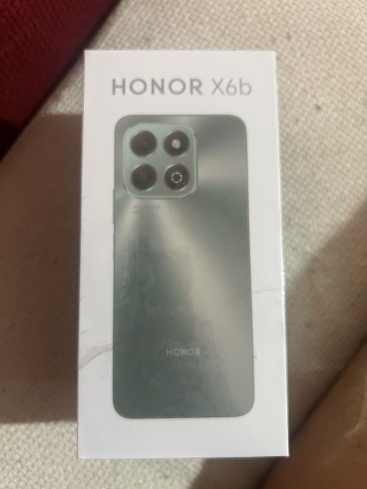 Два телефона Honor x6b и realme note 60