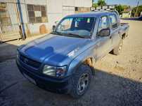 vindem 2 autoutilitare TOYOTA HILUX an fabricatie 2004